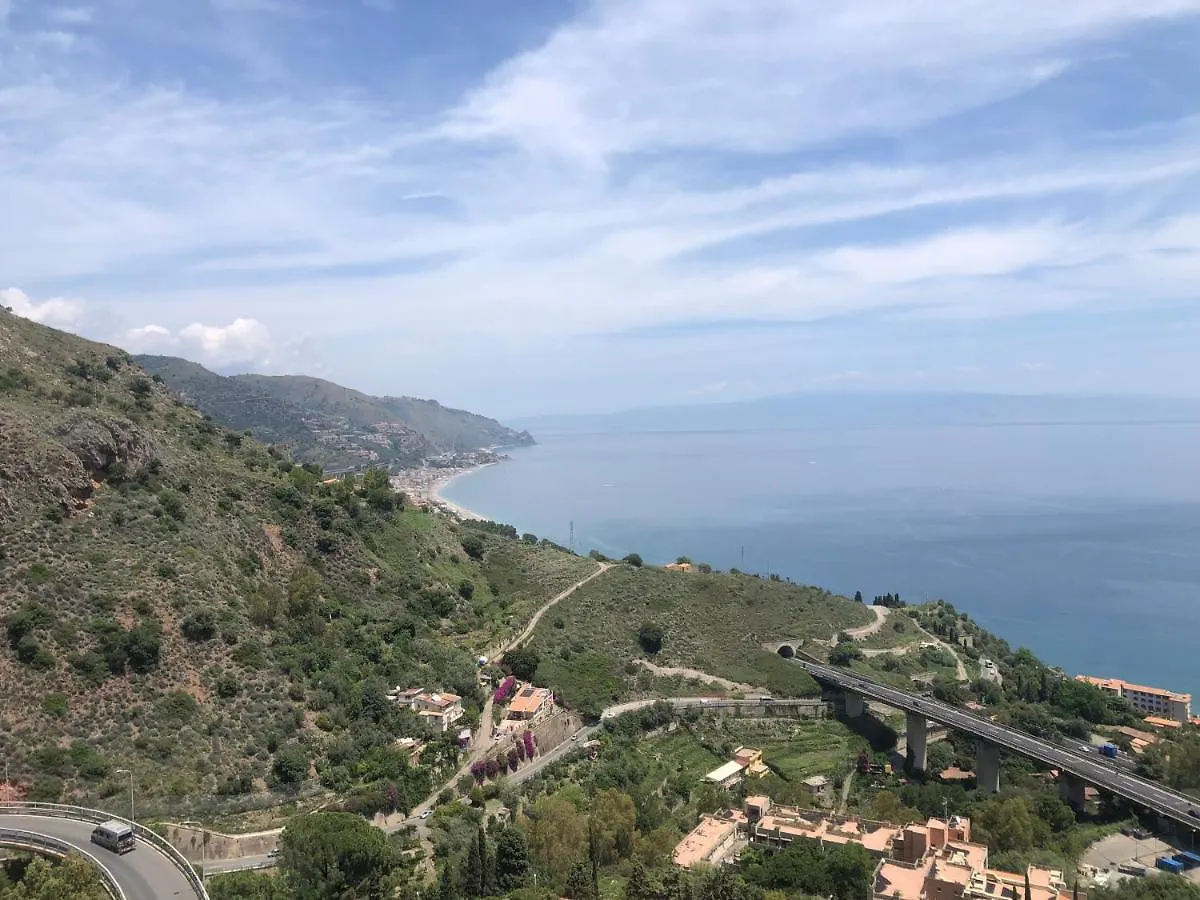 Mare Luna Casa Taormina Holiday home