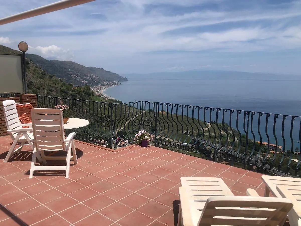 Mare Luna Casa Taormina