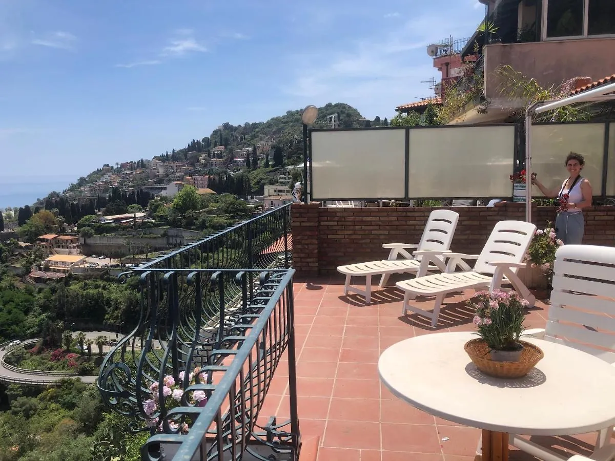 Mare Luna Casa Taormina 0*,  Italy